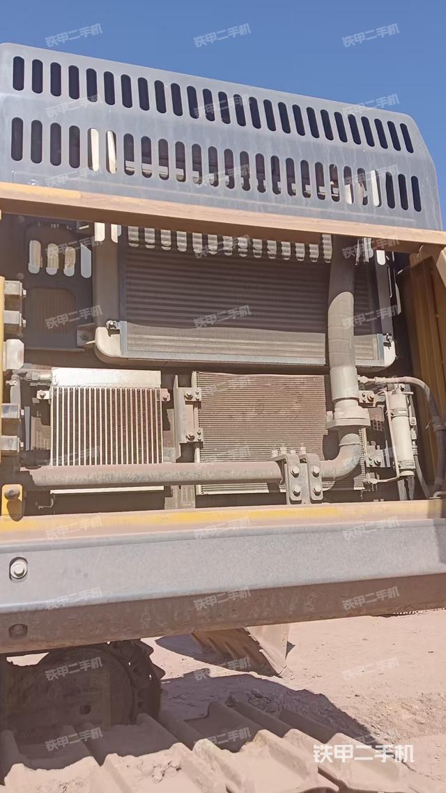 駕駛室整體（整機(jī)外觀）