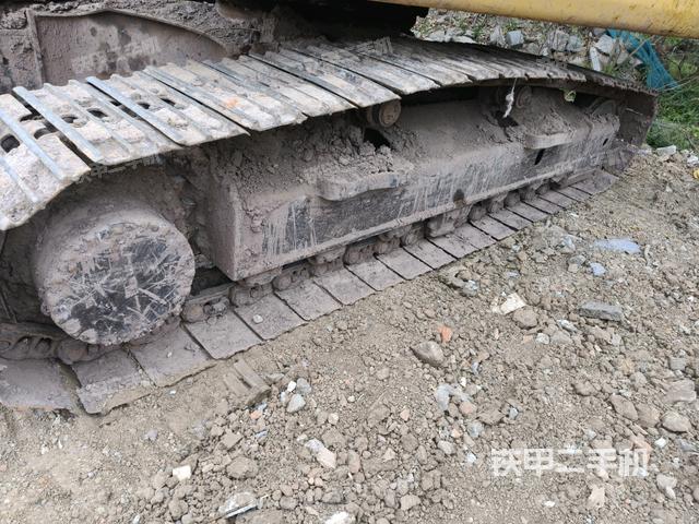 右側(cè)履帶整體（行走機(jī)構(gòu)）