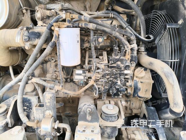 發(fā)動(dòng)機(jī)室（上車部件）