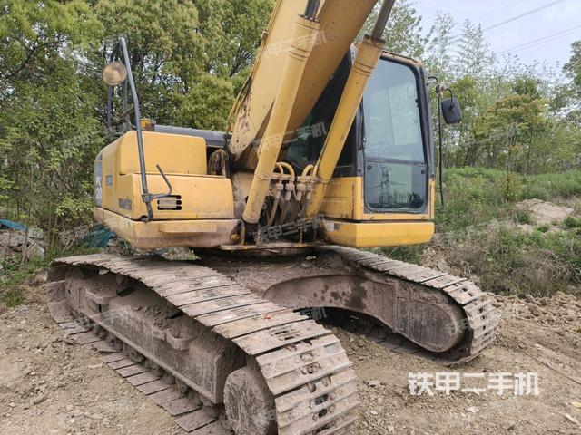 大臂油缸整體?豎拍（工作和回轉(zhuǎn)裝置）