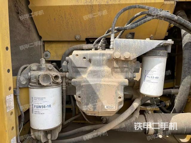 液壓泵艙室正面整體(整機(jī)外觀(guān)) 液壓泵艙室正面整體(整機(jī)外觀(guān))