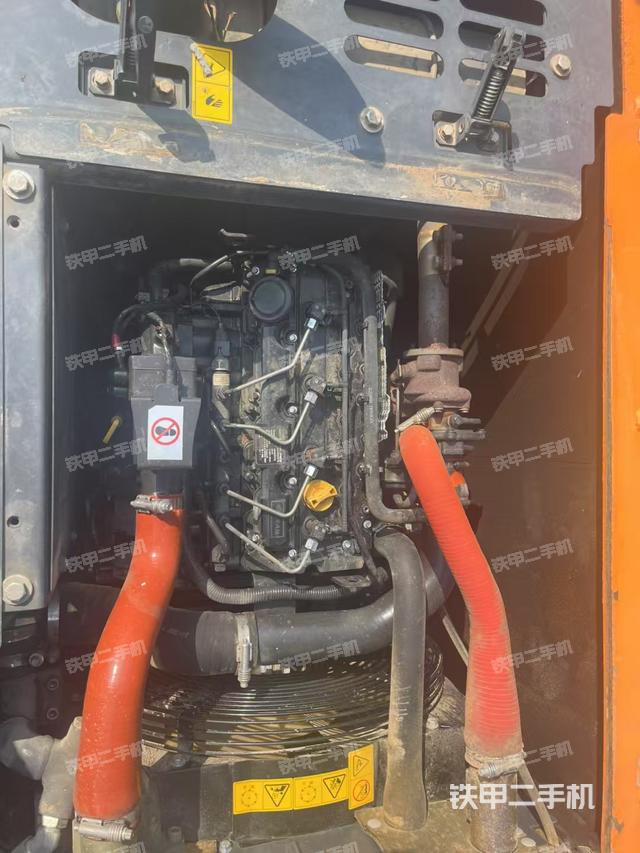 發(fā)動機(jī)整體俯視(整機(jī)外觀) 發(fā)動機(jī)整體俯視(整機(jī)外觀)