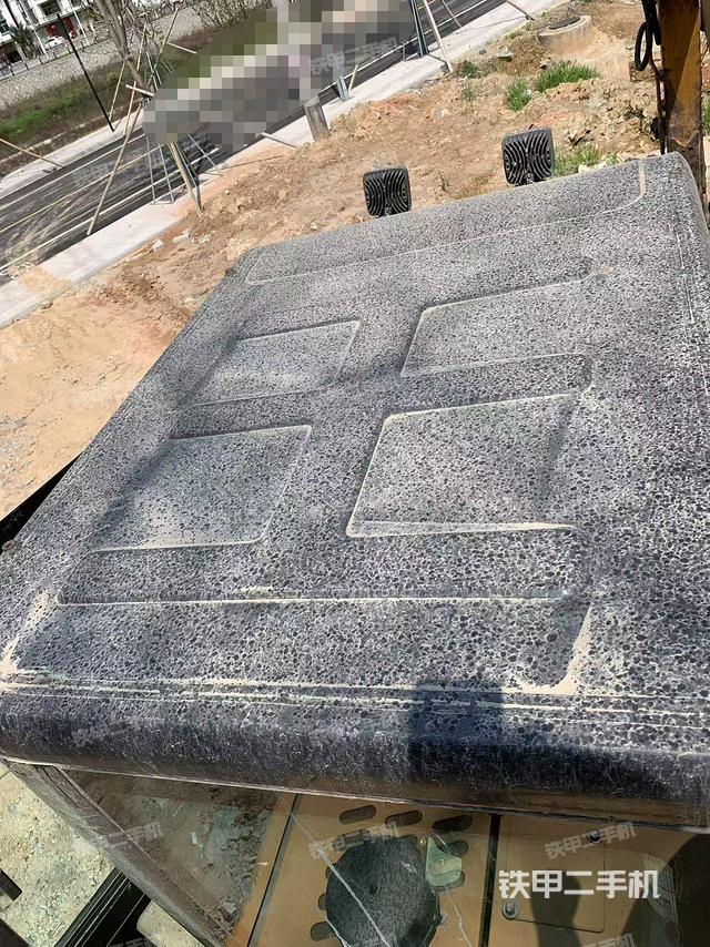 駕駛室頂部（整機(jī)外觀）