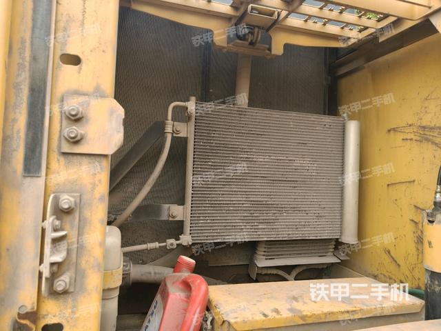 散熱器正面（大件艙室）