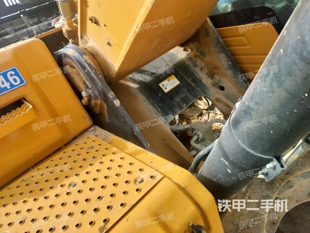 大臂根部?斜視（工作和回轉(zhuǎn)裝置）