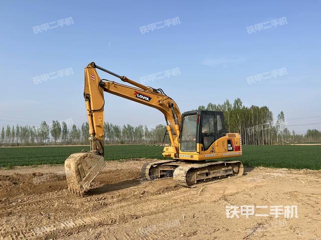 駕駛室整體(整機(jī)外觀) 駕駛室整體(整機(jī)外觀)