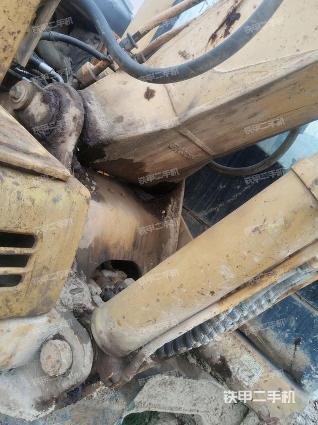 大臂根部?斜視(工作和回轉裝置) 大臂根部?斜視(工作和回轉裝置)