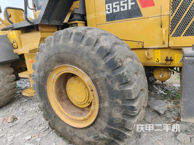 右后輪（行走機(jī)構(gòu)）