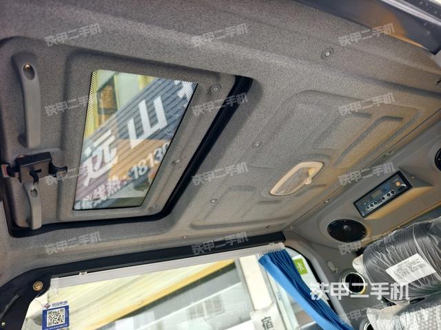 頂棚整體（駕駛室部分）