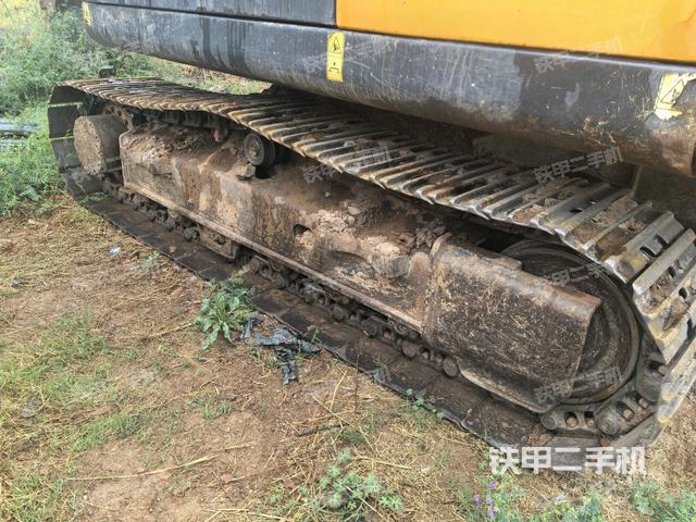 左側(cè)履帶整體?(行走機(jī)構(gòu)) 左側(cè)履帶整體?(行走機(jī)構(gòu))