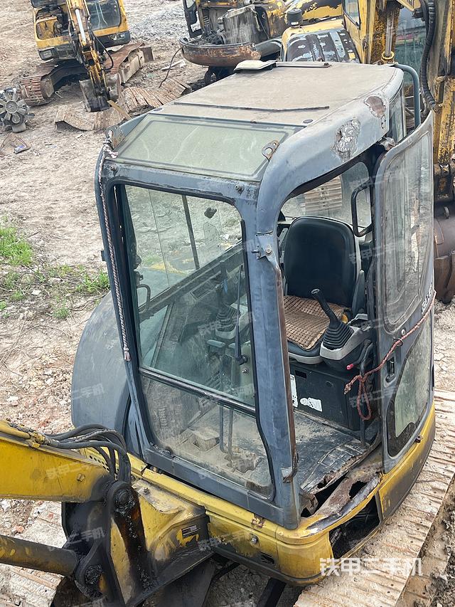 駕駛室頂部（整機(jī)外觀）