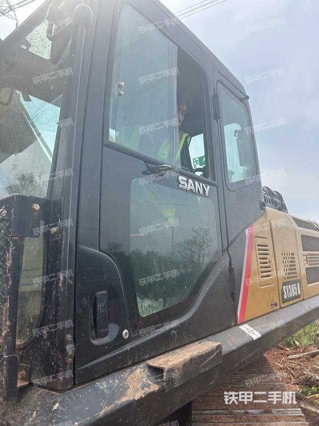 座椅后部（駕駛室部分）