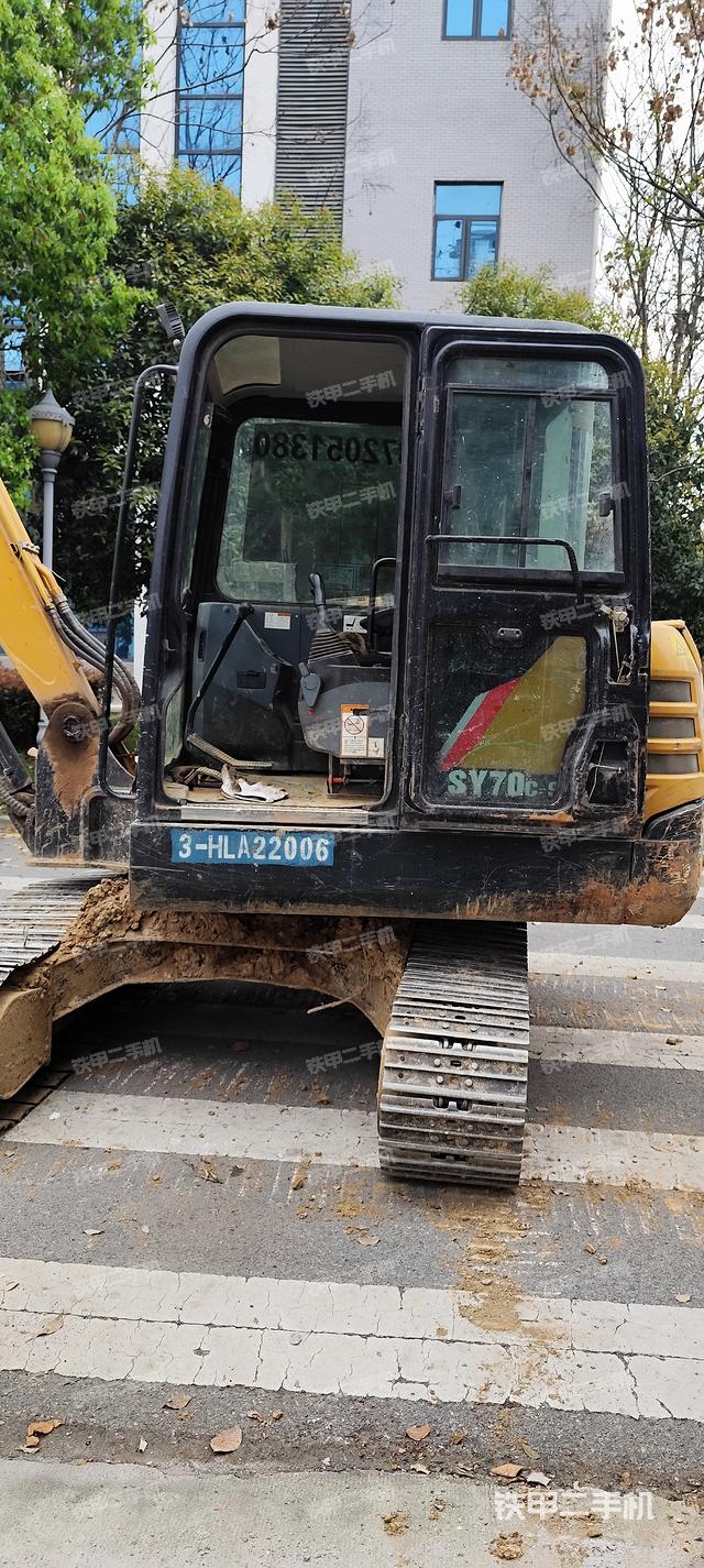 驾驶室整体（整机外观）