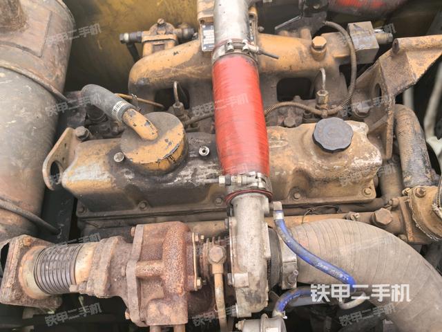 氣門室蓋螺絲特寫（上車部件）