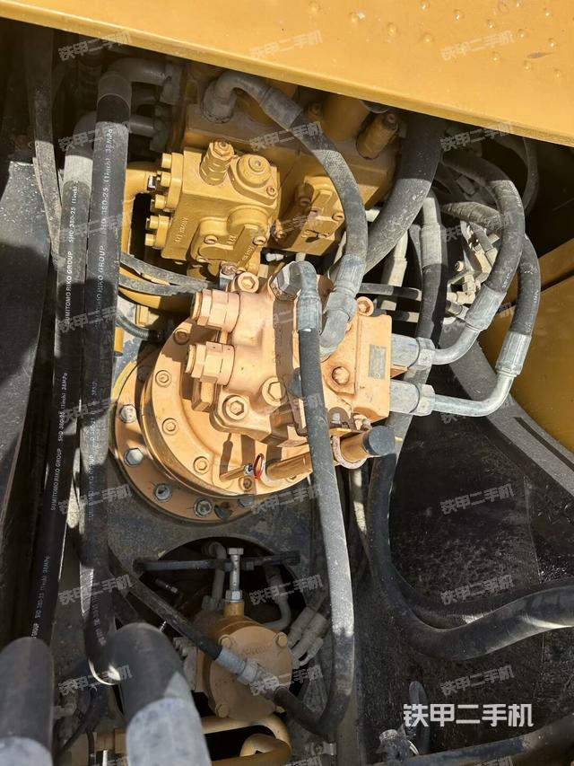 回轉(zhuǎn)馬達（上車部件）