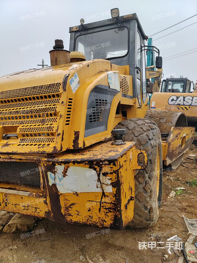 整機(jī)右后45°（設(shè)備外觀(guān)及核心部件）