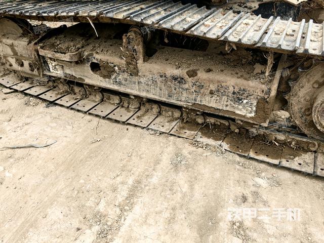 右側(cè)履帶整體?（行走機構(gòu)）