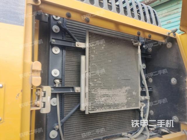 散熱器正面（大件艙室）