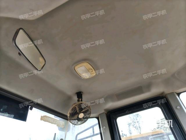 頂棚整體  內(nèi)(駕駛室部分) 頂棚整體  內(nèi)(駕駛室部分)
