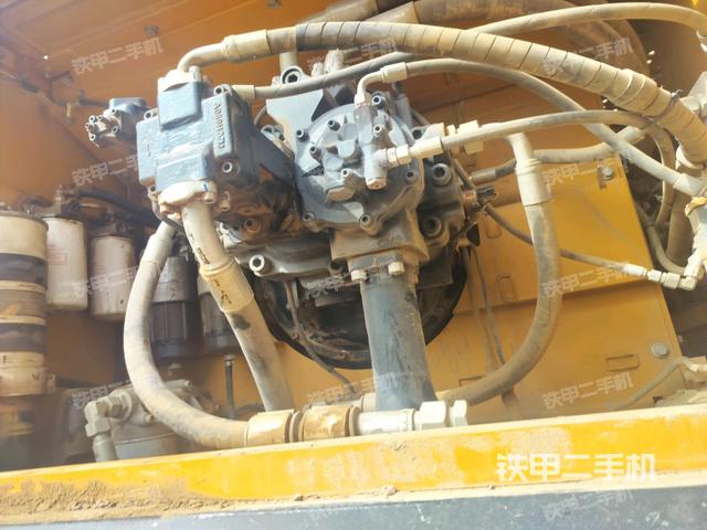 液壓泵斜45?右（大件艙室）