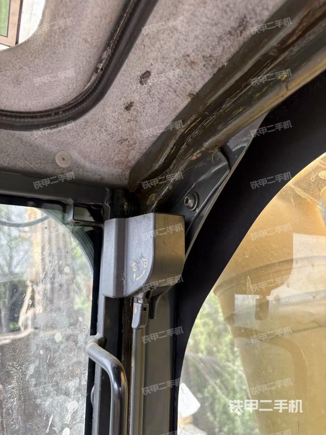 顶棚整体（驾驶室部分）