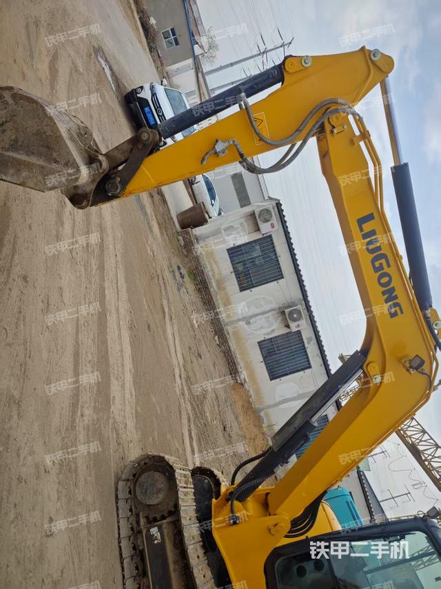 駕駛室整體（整機(jī)外觀）