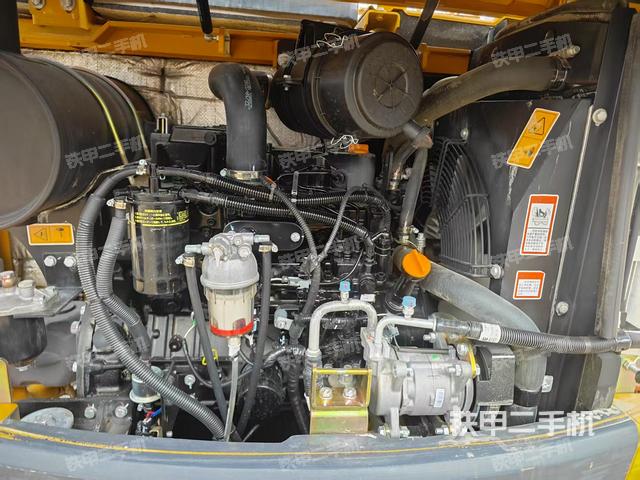 發(fā)動(dòng)機(jī)整體俯視（整機(jī)外觀）