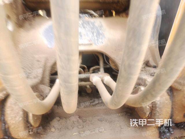 大臂背部俯視（工作和回轉(zhuǎn)裝置）