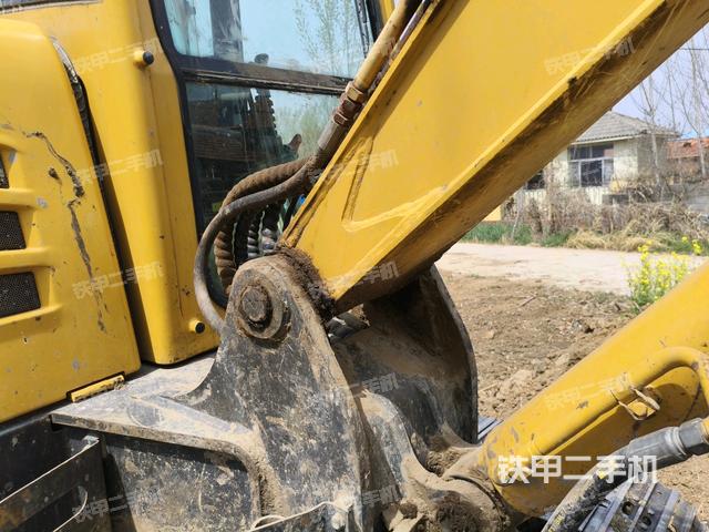 大臂根部?斜（工作和回轉(zhuǎn)裝置）