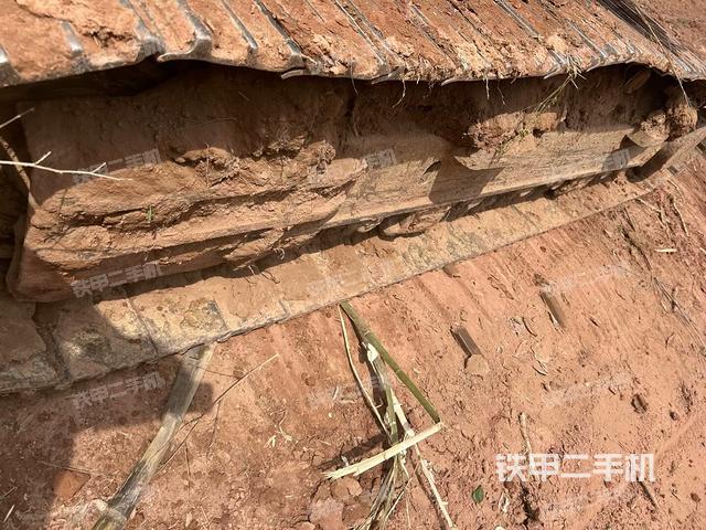 右側(cè)行走馬達(dá)蓋板（行走機(jī)構(gòu)）