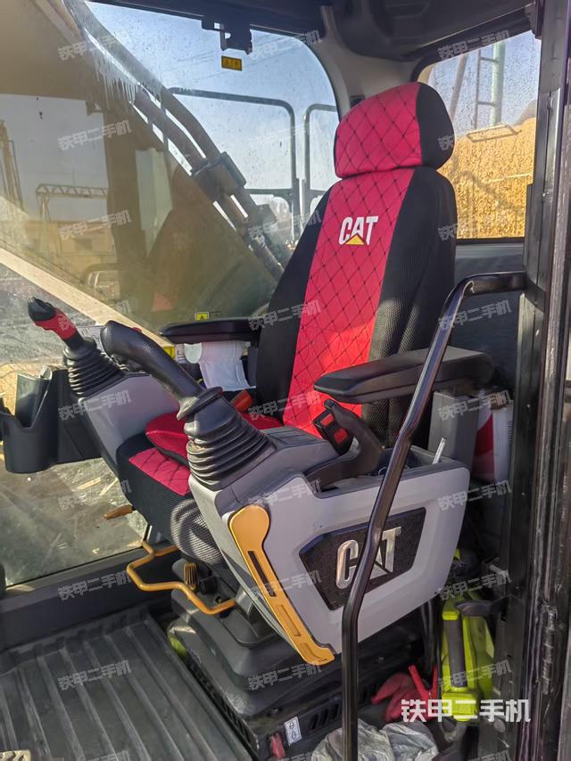 駕駛室整體（整機(jī)外觀）