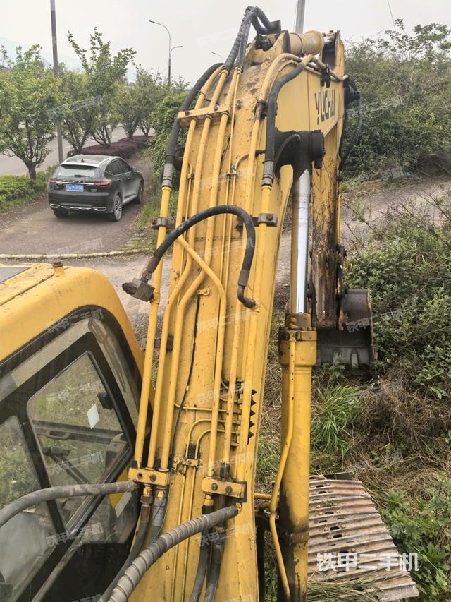 大臂油缸整體?豎拍（工作和回轉(zhuǎn)裝置）