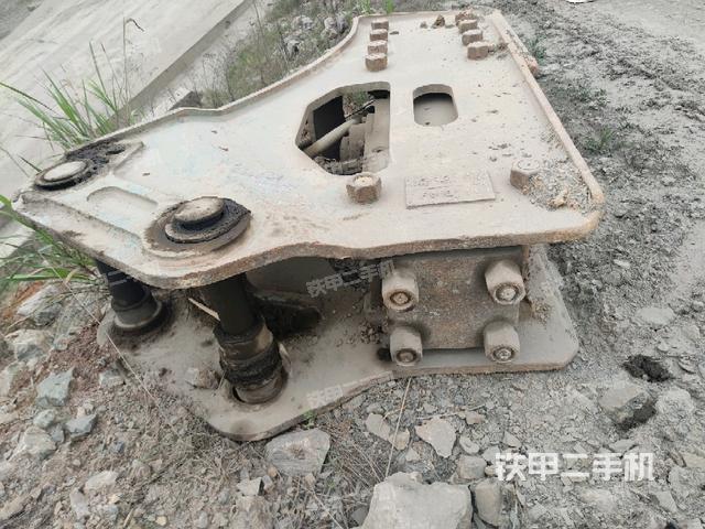 右后45(整機外觀) 右后45(整機外觀)
