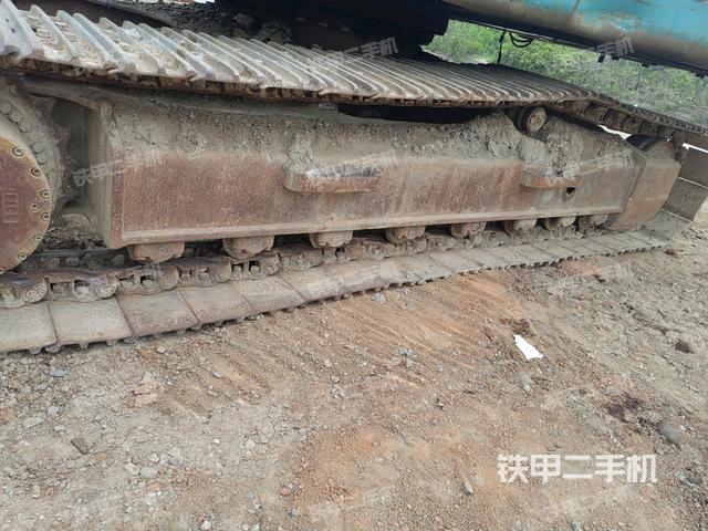 單側(cè)履帶整體（整機(jī)外觀）