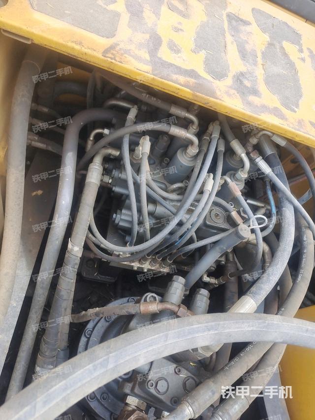 駕駛室頂部俯視（上車部件）