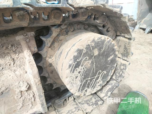 右驅(qū)動(dòng)輪（行走機(jī)構(gòu)）