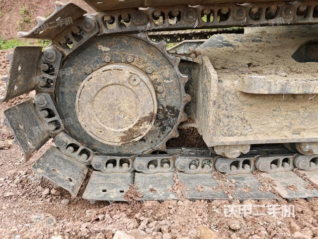 左驅(qū)動(dòng)輪（行走機(jī)構(gòu)）