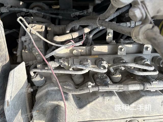 气门室盖螺丝特写（上车部件）