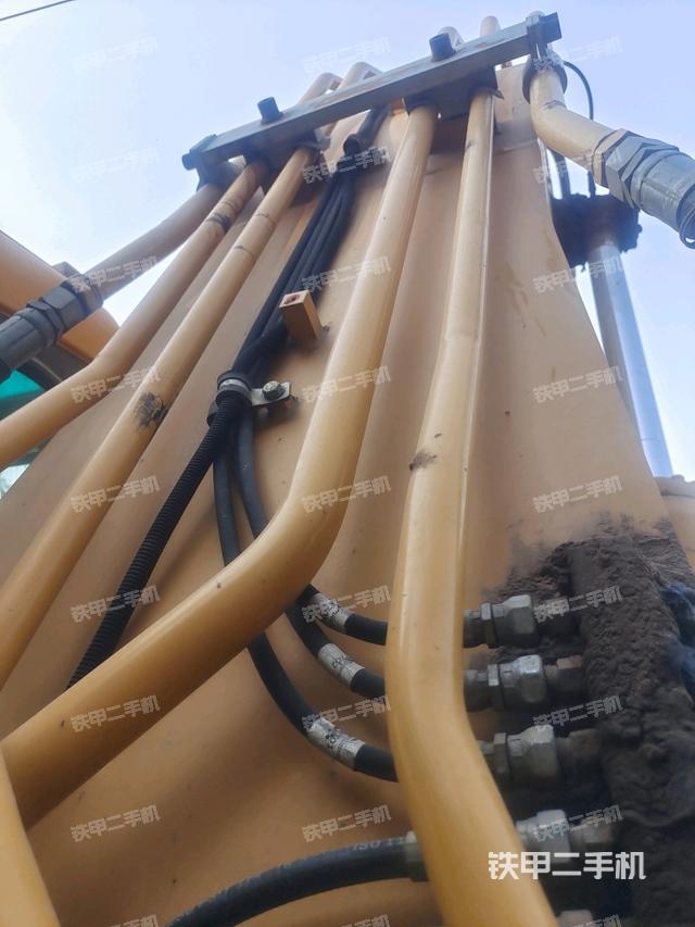 鏟斗右后整體（工作和回轉(zhuǎn)裝置）