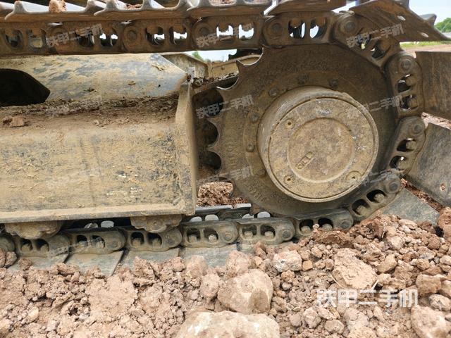 右驅(qū)動(dòng)輪（行走機(jī)構(gòu)）