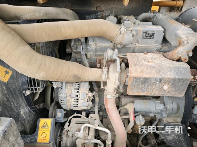 發(fā)動(dòng)機(jī)室（上車(chē)部件）