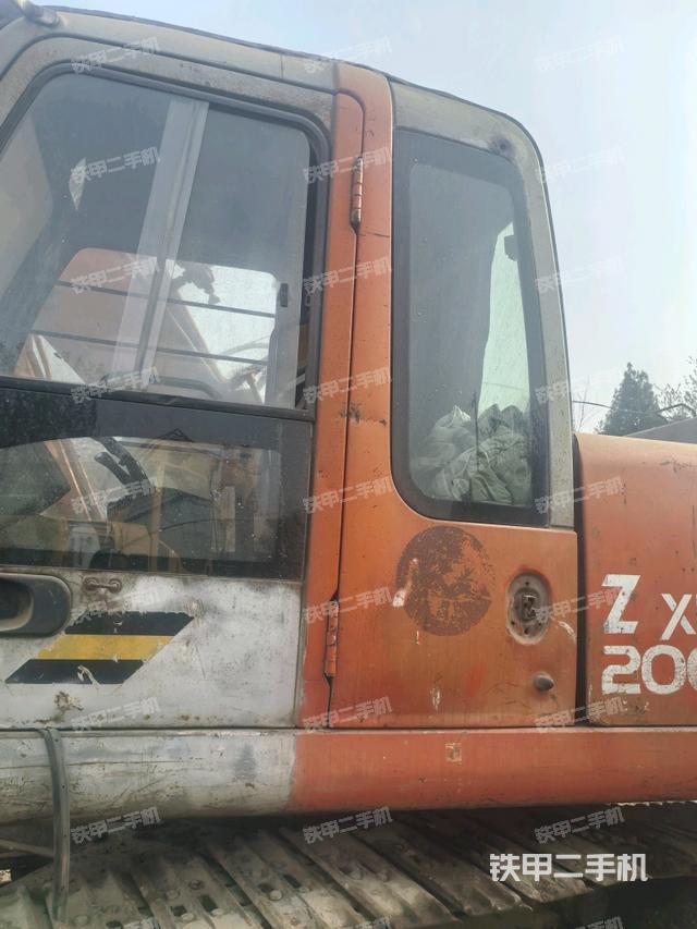 駕駛室正側(cè)(駕駛室部分) 駕駛室正側(cè)(駕駛室部分)