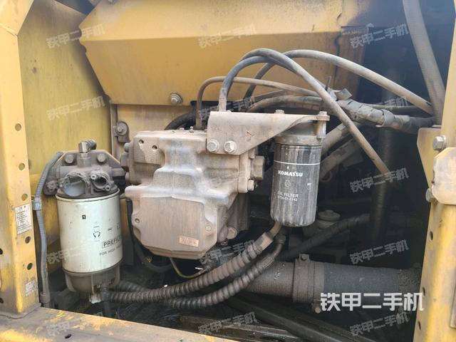 液壓泵斜45?左（大件艙室）