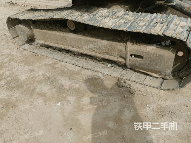 右側(cè)履帶整體?(行走機(jī)構(gòu)) 右側(cè)履帶整體?(行走機(jī)構(gòu))