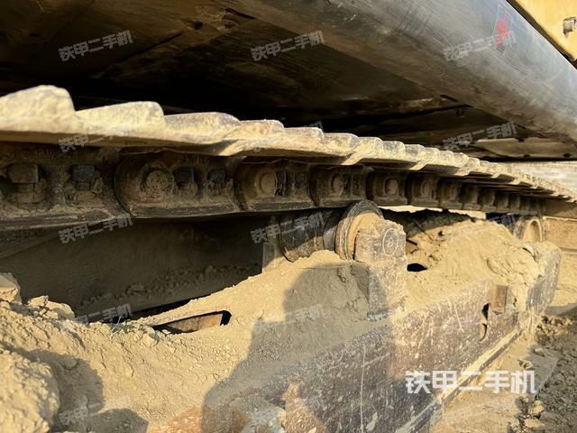 單側(cè)履帶整體（整機(jī)外觀）