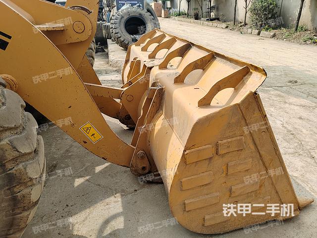 工作裝置整體（整機外觀及大件）