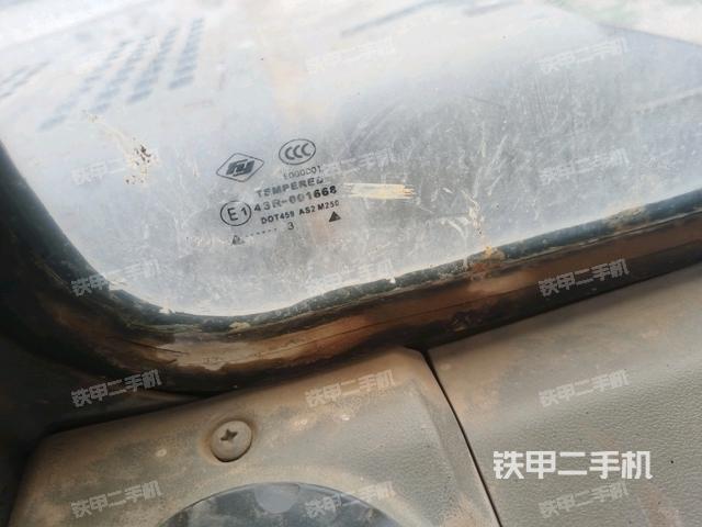 后窗玻璃角標(駕駛室部分) 后窗玻璃角標(駕駛室部分)