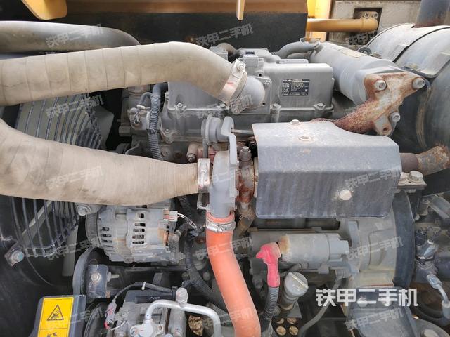 發(fā)動機整體俯視(整機外觀) 發(fā)動機整體俯視(整機外觀)