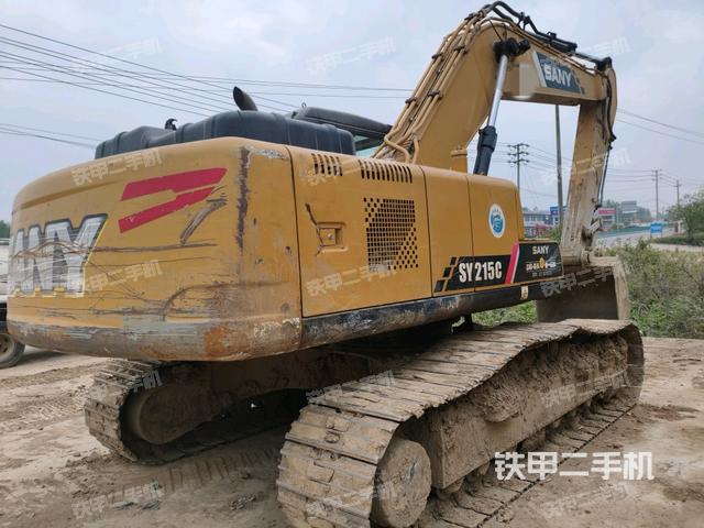 三一重工SY215C挖掘机的设备实拍-第2张实拍照片
