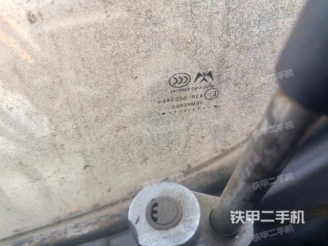 右側(cè)玻璃角標(biāo)(駕駛室部分) 右側(cè)玻璃角標(biāo)(駕駛室部分)